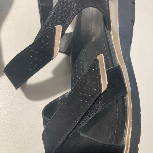 MEPHISTO Sz 41 Velvet Gold Cross Strappy Made  in Portugal Sandals - Picture 9 of 14